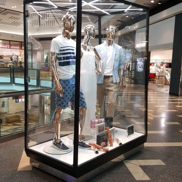 RETAIL