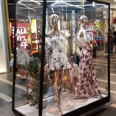 RETAIL